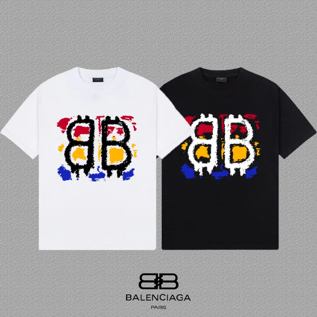 P80✨🔥 BALENCIAGA Paris lettering printed short-sleeved T-shirt. Custom-woven and dyed 300 grams of combed cotton heavyweight fabric. Zero color difference in threads. Perfect details. Different from the current currency version. Welcome to compare. Same Style for men and women. Must-sell in the picture above. Color: White Black Size: 1 2 3 4